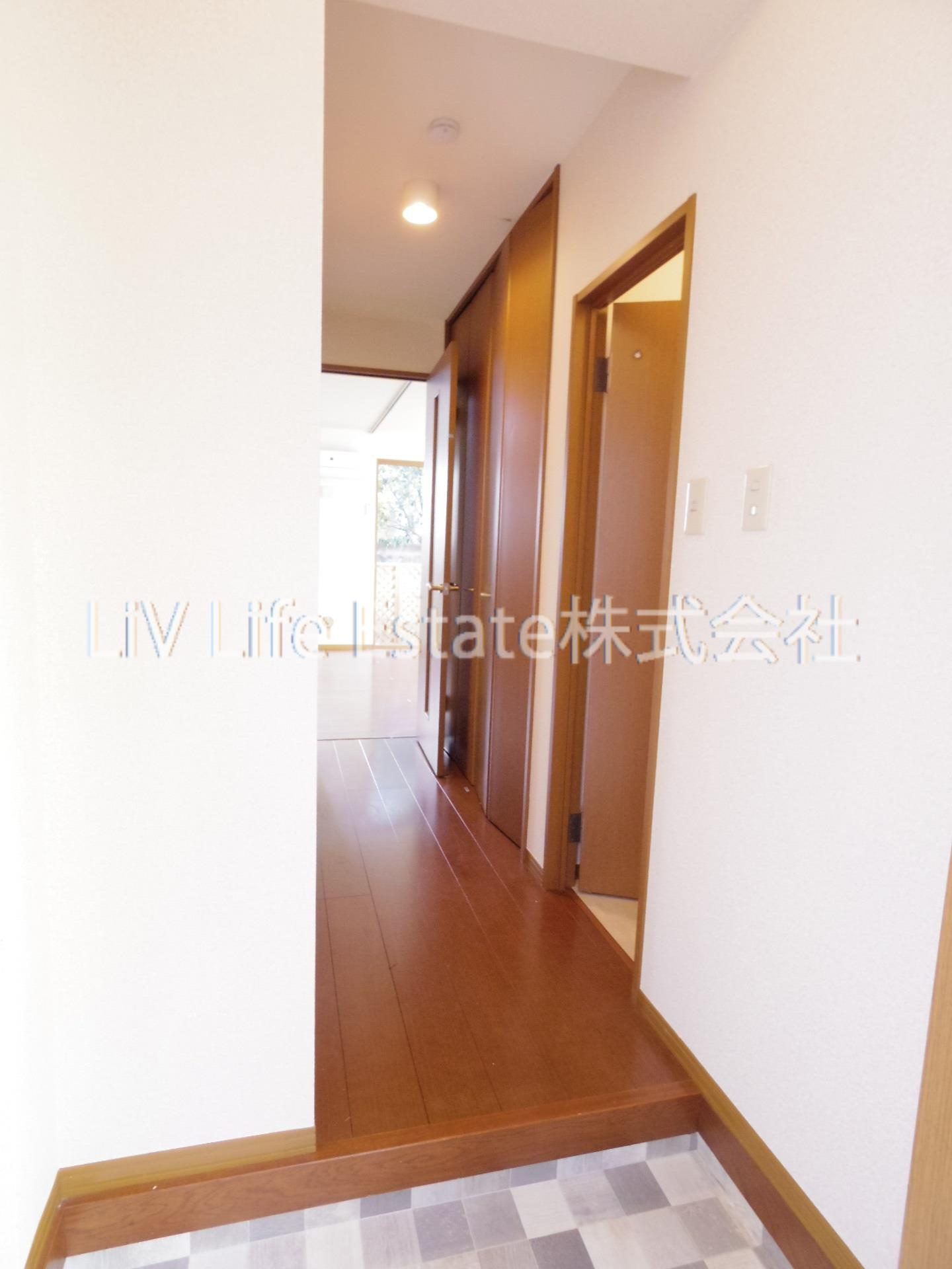 ローズコート美園の玄関