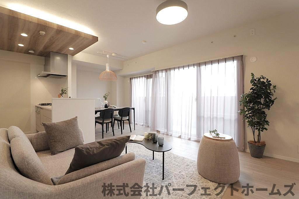 【居間・リビング】の画像