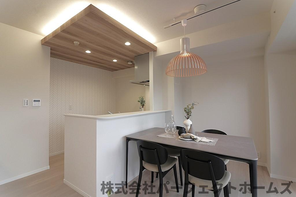 【居間・リビング】の画像