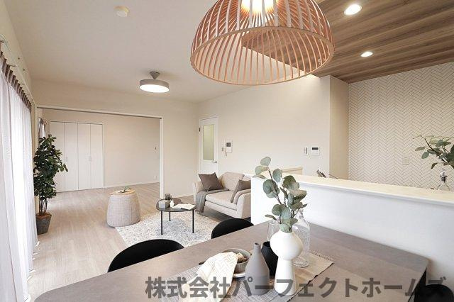 【居間・リビング】の画像