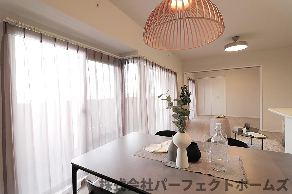 【居間・リビング】の画像