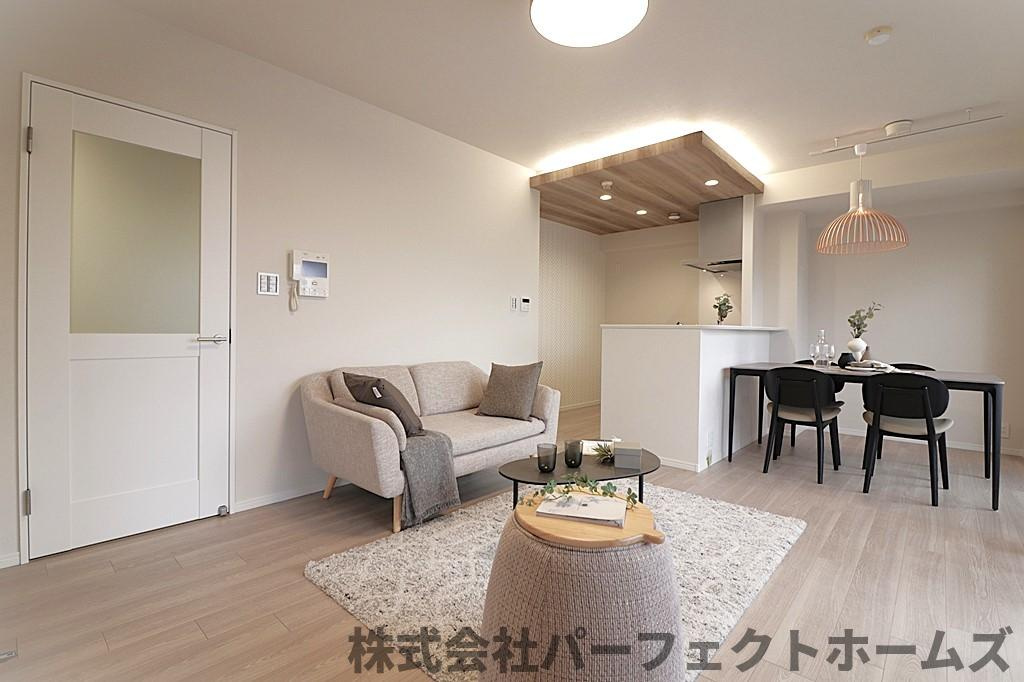 【居間・リビング】の画像