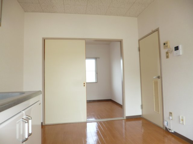 ビバリーガーデン大島Aのキッチン|ダイニング