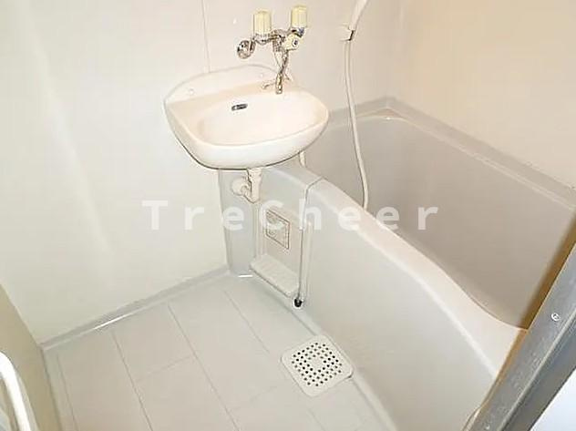 東栄王子ハイツの浴室