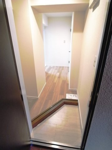 BECアーバン西宮北口の玄関