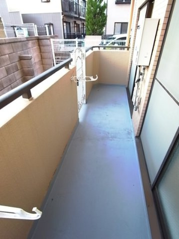 BECアーバン西宮北口のバルコニー