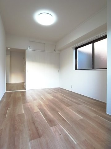BECアーバン西宮北口の居間・リビング