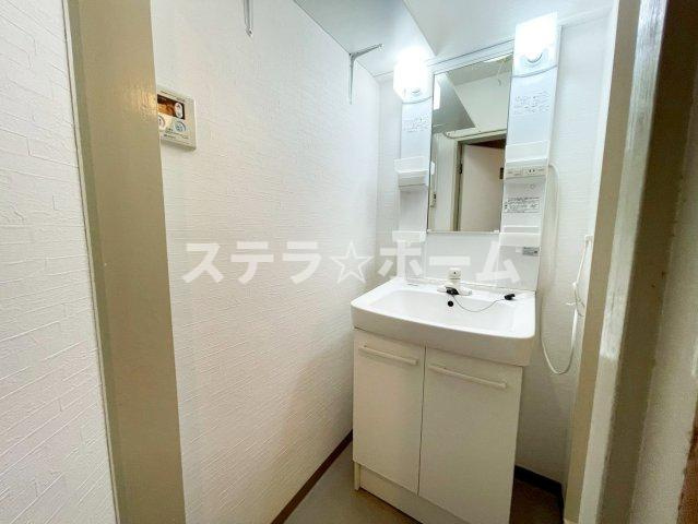 第2サニーハイツの独立洗面台|独立洗面台あり、毎朝おしゃれに忙しい女性の方におすすめです