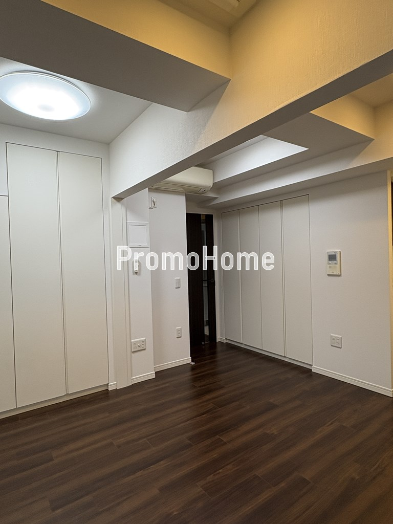 アンビックス神田の洋室