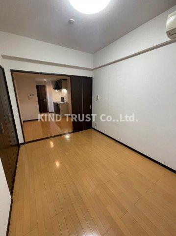 クレイルタワーの居間・リビング|こちらの居間で趣味の時間をお楽しみください