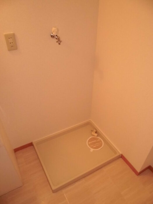 コートドール海老ノ丸 A棟の洗面所|室内洗濯機置き場