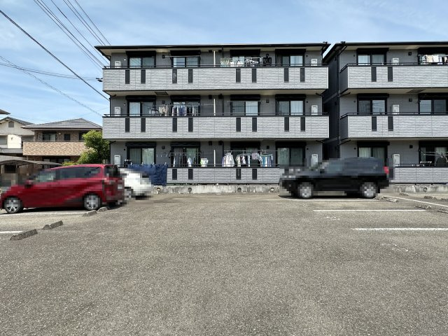 コートドール海老ノ丸 A棟の外観