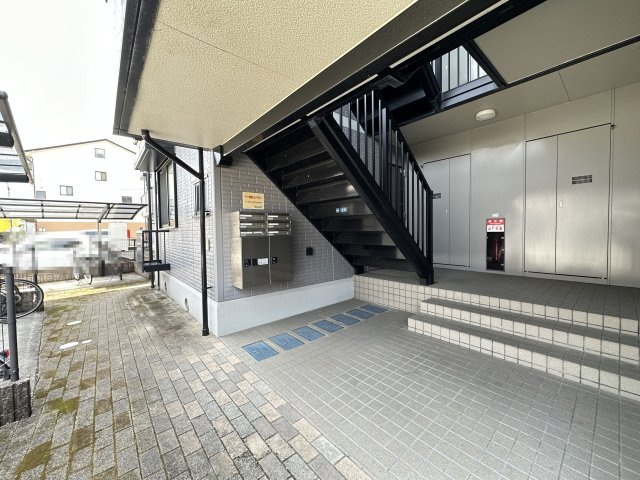 コートドール海老ノ丸 A棟のロビー