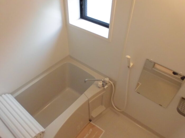 コートドール海老ノ丸 A棟の浴室|バス