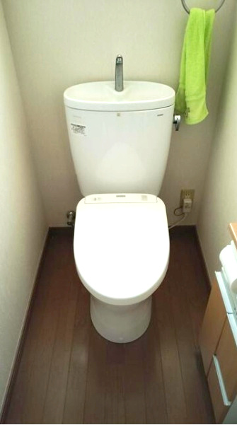 深谷市東方　中古住宅のトイレ