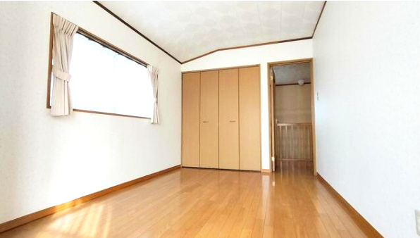 深谷市東方　中古住宅の洋室