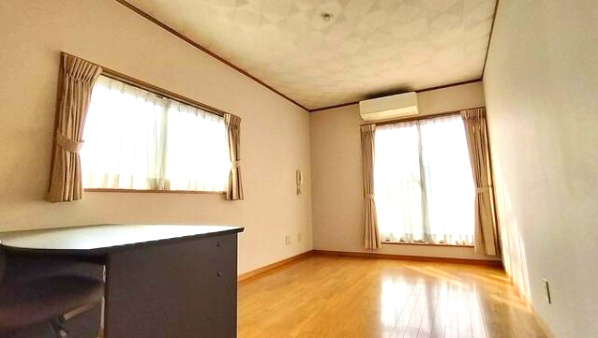 深谷市東方　中古住宅の洋室