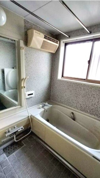 深谷市東方　中古住宅の浴室