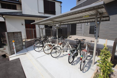 【その他共用部分】 | サンプラザ金剛 | 駐輪場