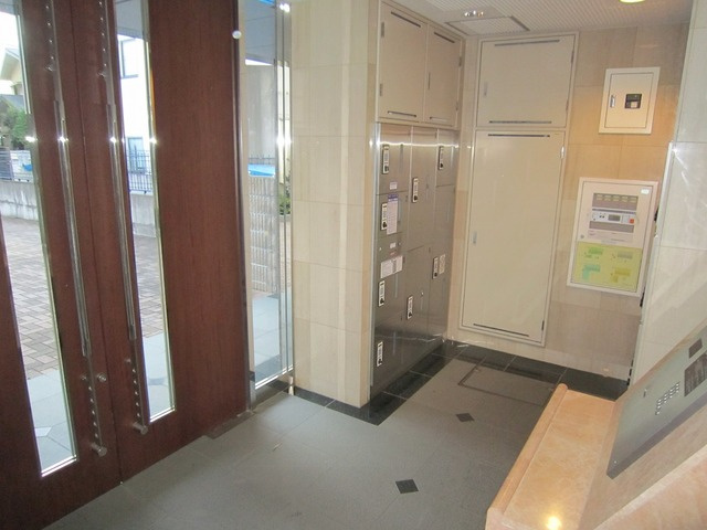 ルミエール・Ｒのロビー