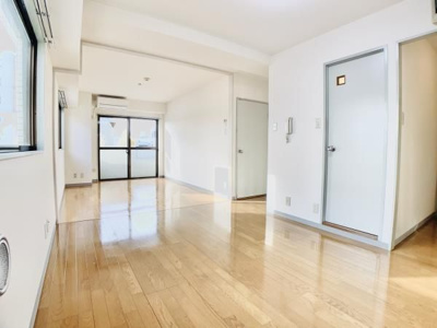 【内装】 | ウイング舟渡