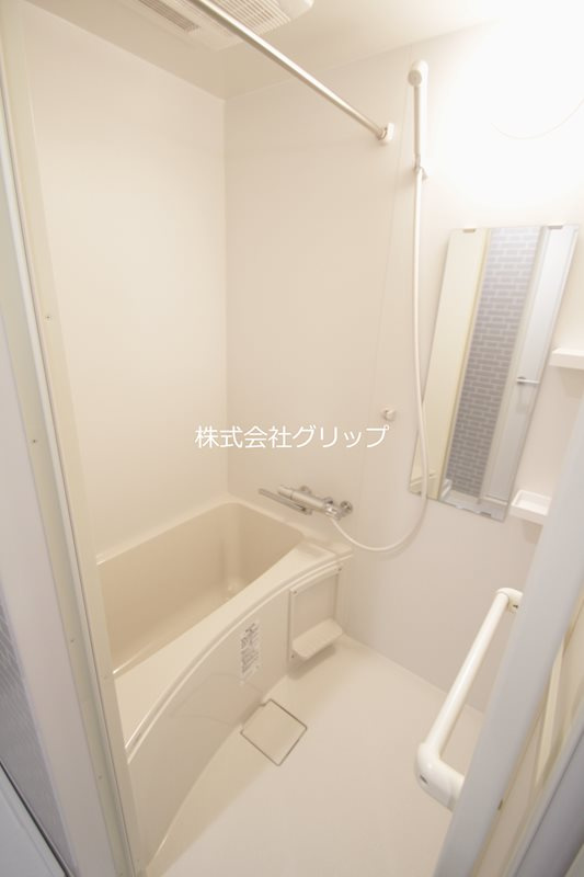 パーク・ノヴァ横浜吉野町の浴室