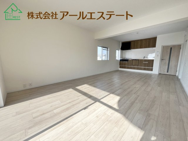 第二恵美酒マンション　　山陽電鉄「亀山駅」徒歩5分の居間・リビング