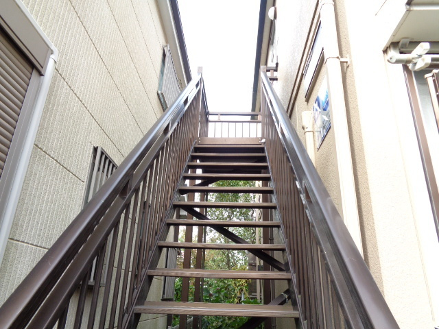 シティハイム　コーポ鯨のエントランス|管理の行き届いた共用部