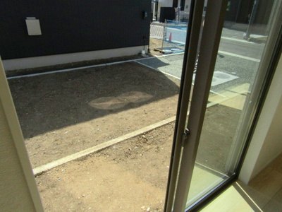 【庭】 | クレイドルガーデン中央市成島第1　3号棟 | お庭で自由な時間を過ごせます