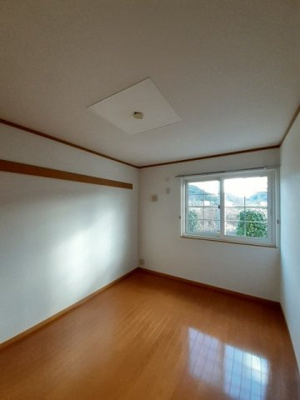 【洋室】 | サニーリバーＢ