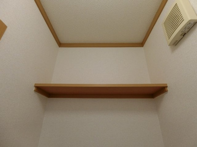 【収納】 | サニーリバーＢ | イメージ203号室の写真（反転あり）