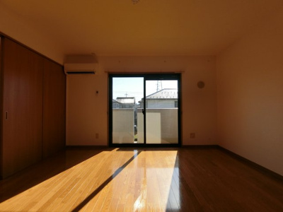 【居間・リビング】 | アールブランＥ | イメージ202号室の写真