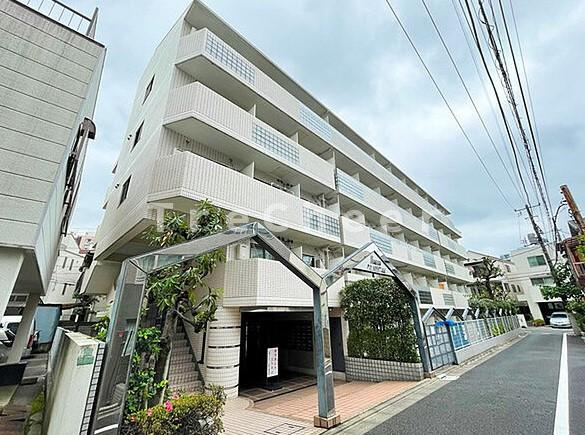 日神パレステージ本駒込の外観