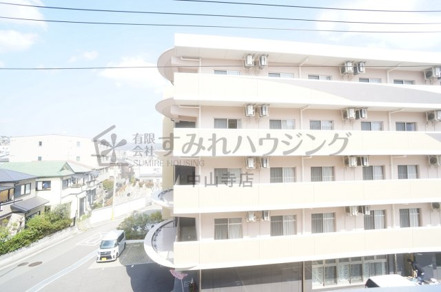 ELEGANTE宝塚の外観