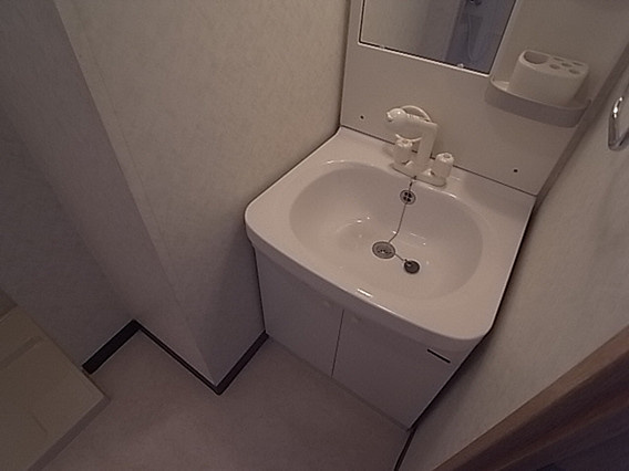 セルフィーユ六甲の洗面所