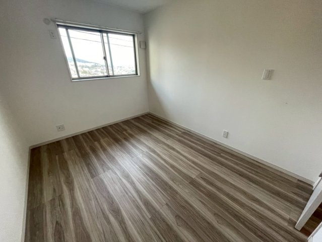 リアライズ箕岡の居間・リビング