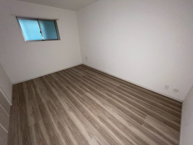 リアライズ箕岡の居間・リビング