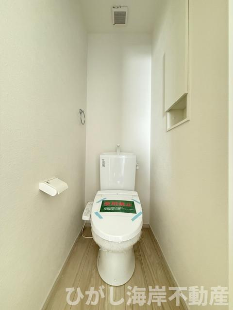 藤沢市大庭　　新築戸建　のトイレ|洗浄機能付きお手洗い