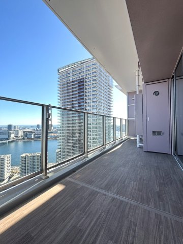 【バルコニー】