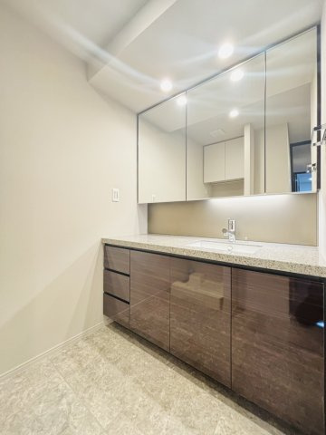 【独立洗面台】