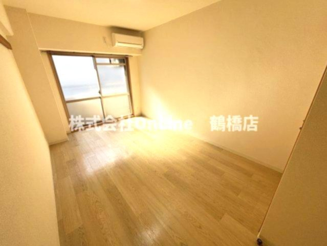 ルフォン今里の居間・リビング