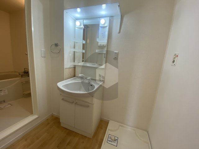 アルヴェアーレの独立洗面台