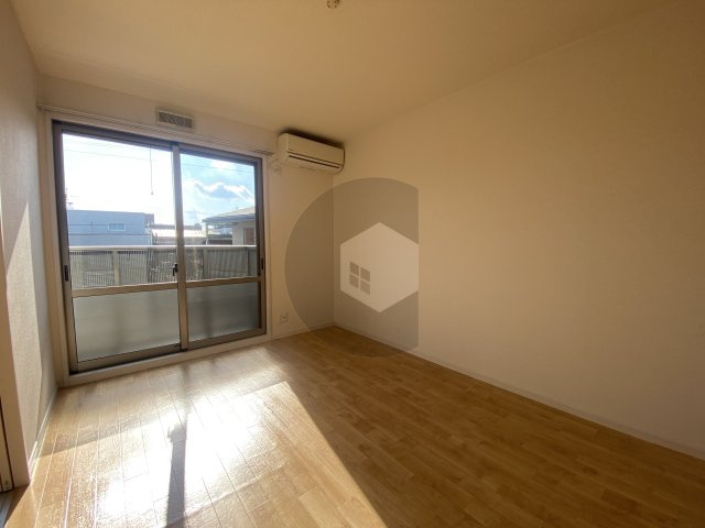 アルヴェアーレの洋室