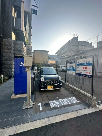 ララプレイス大阪福島アビリテの駐車場