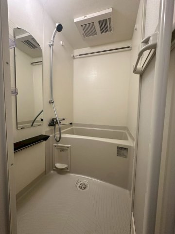 ララプレイス大阪福島アビリテの浴室