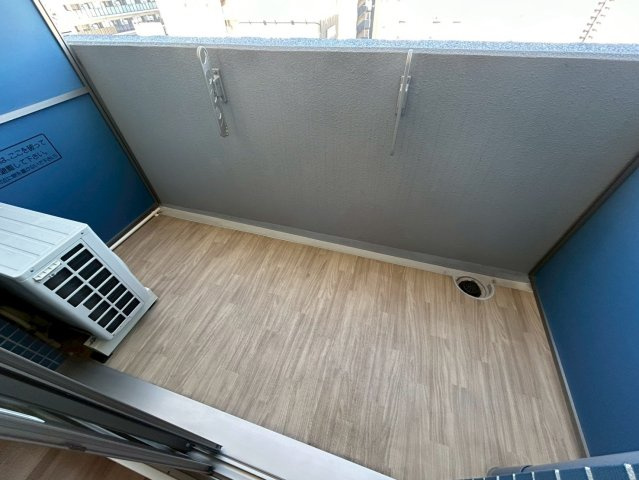 プレサンス谷町九丁目駅前のバルコニー