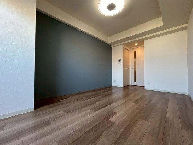 プレサンス谷町九丁目駅前の洋室