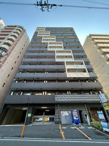 プレサンス谷町九丁目駅前の外観