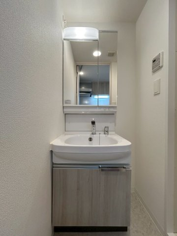 プレサンス谷町九丁目駅前の洗面所