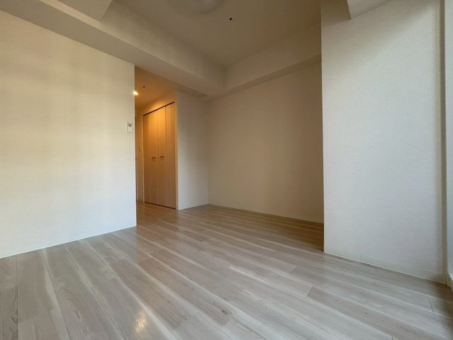 グランルージュ中之島南の洋室